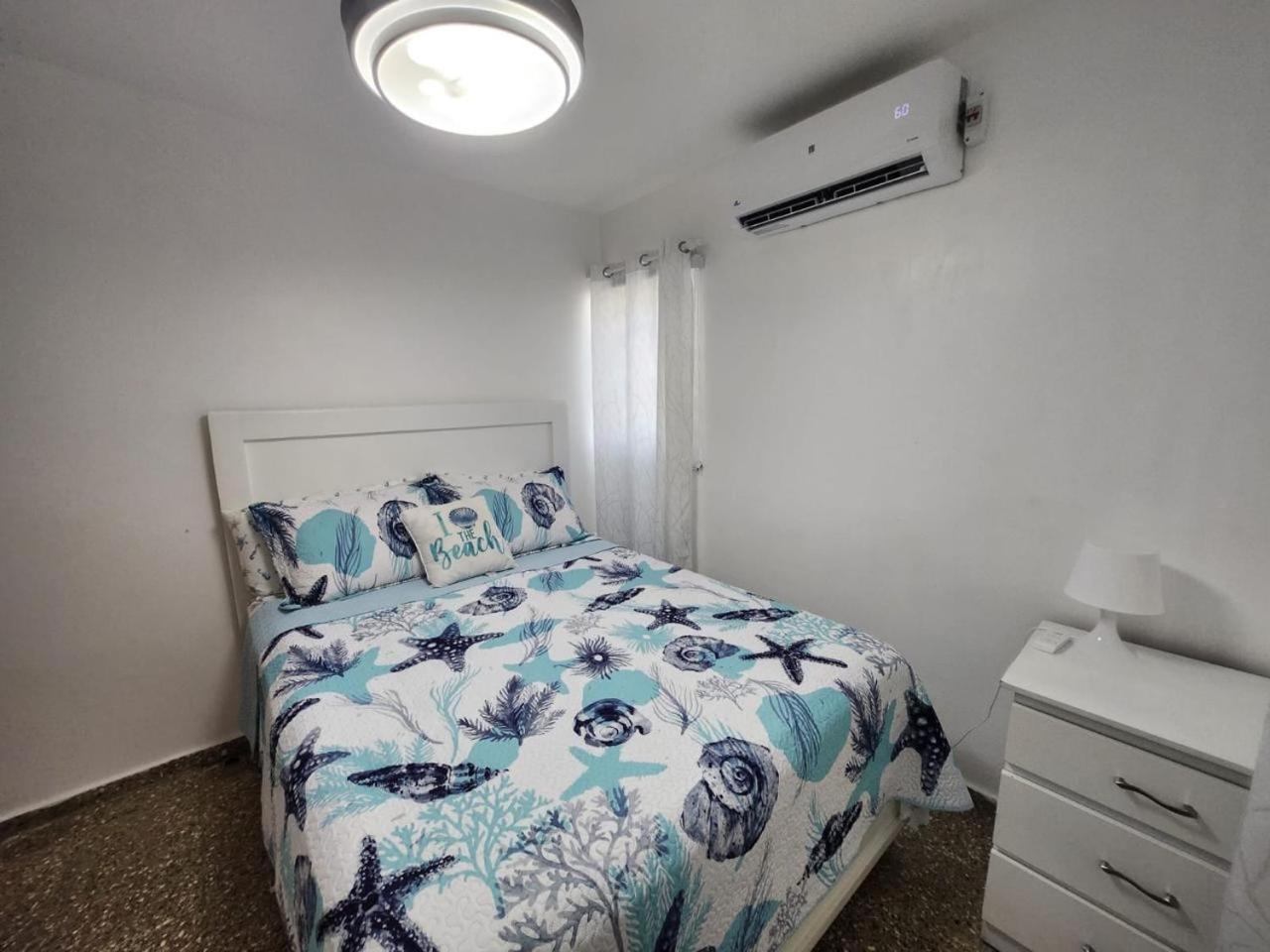 Beachfront Apartment, Quiet 4 Beds, 1 Bath, Ac, Wi-Fi, Hot Water, In Paraiso Near Los Patos Paraíso Exterior foto