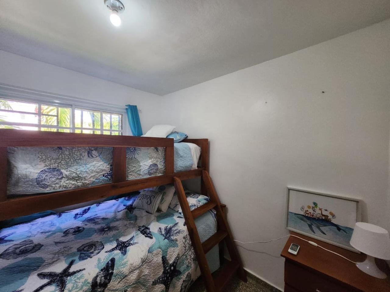Beachfront Apartment, Quiet 4 Beds, 1 Bath, Ac, Wi-Fi, Hot Water, In Paraiso Near Los Patos Paraíso Exterior foto