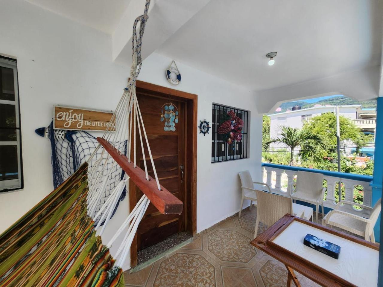 Beachfront Apartment, Quiet 4 Beds, 1 Bath, Ac, Wi-Fi, Hot Water, In Paraiso Near Los Patos Paraíso Exterior foto